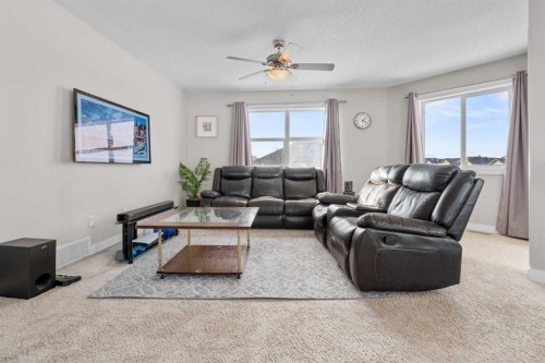 8487 Saddlebrook Drive Ne, Calgary, AB - Indoor Photo Showing Living Room