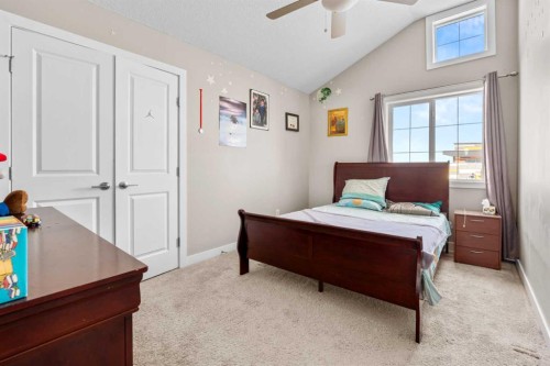 8487 Saddlebrook Drive Ne, Calgary, AB - Indoor Photo Showing Bedroom