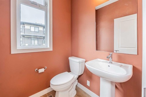 101-550 Seton Circle Se, Calgary, AB - Indoor Photo Showing Bathroom