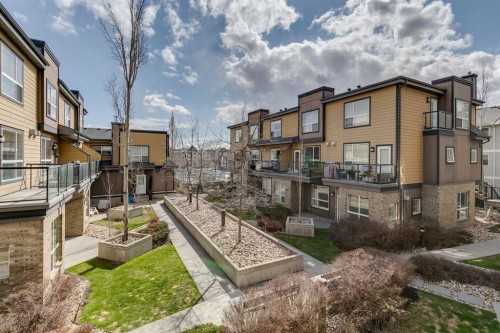 210-2420 34 Avenue Sw, Calgary, AB - Outdoor With Balcony