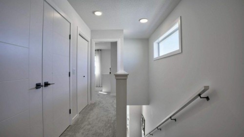 862 Wolf Willow Boulevard Se, Calgary, AB - Indoor Photo Showing Other Room