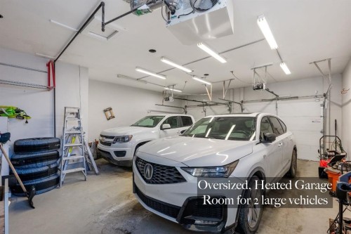 456 Wilderness Drive Se, Calgary, AB - Indoor Photo Showing Garage