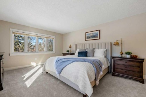 456 Wilderness Drive Se, Calgary, AB - Indoor Photo Showing Bedroom