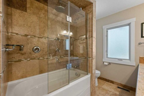 456 Wilderness Drive Se, Calgary, AB - Indoor Photo Showing Bathroom