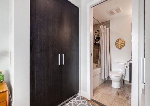1607-1122 3 Street Se, Calgary, AB - Indoor Photo Showing Bathroom