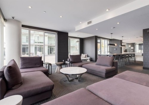 1607-1122 3 Street Se, Calgary, AB - Indoor Photo Showing Living Room