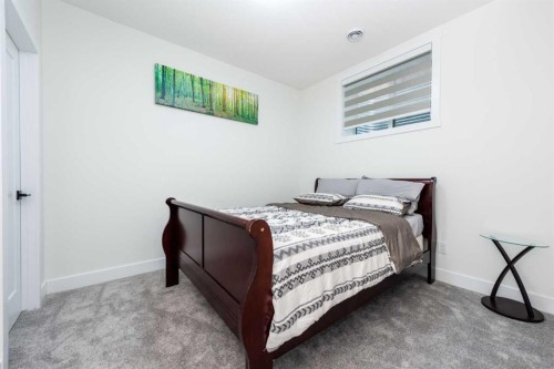 31 Harvard Street Nw, Calgary, AB - Indoor Photo Showing Bedroom