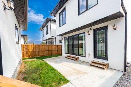 31 Harvard Street Nw, Calgary, AB - Outdoor With Exterior