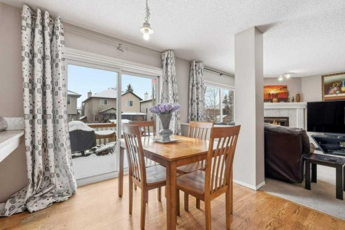 75 Somerset Manor Sw, Calgary, AB - Indoor Photo Showing Dining Room
