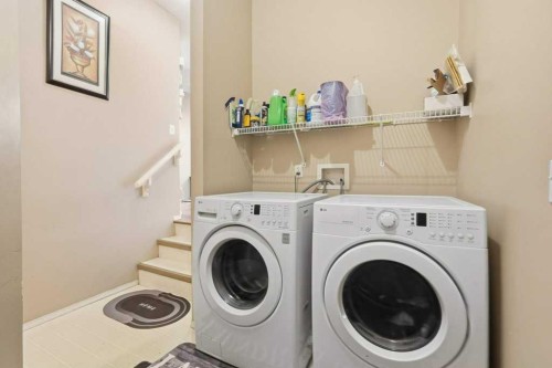 75 Somerset Manor Sw, Calgary, AB - Indoor Photo Showing Laundry Room