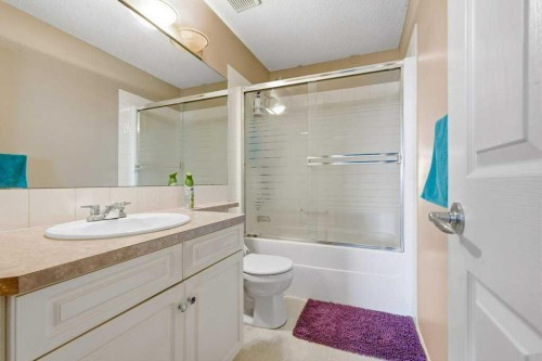 75 Somerset Manor Sw, Calgary, AB - Indoor Photo Showing Bathroom