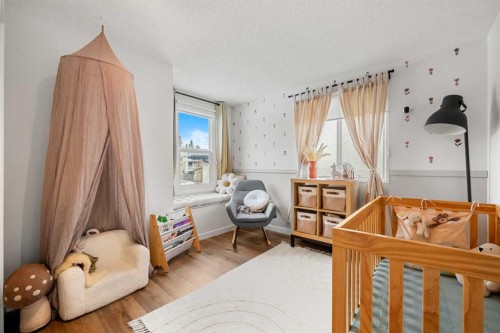 55 Coach Gate Way Sw, Calgary, AB - Indoor