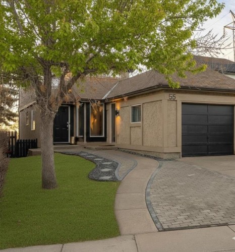 55 Coach Gate Way Sw, Calgary, AB - Outdoor