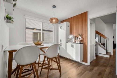 55 Coach Gate Way Sw, Calgary, AB - Indoor