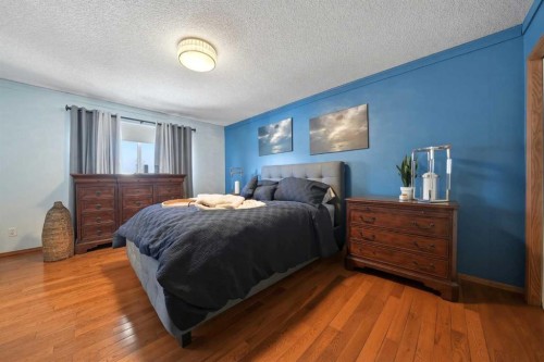 263 Coral Keys Drive Ne, Calgary, AB - Indoor Photo Showing Bedroom