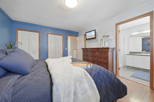 263 Coral Keys Drive Ne, Calgary, AB - Indoor Photo Showing Bedroom