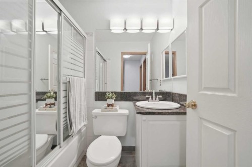 263 Coral Keys Drive Ne, Calgary, AB - Indoor Photo Showing Bathroom