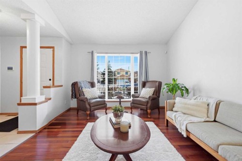 263 Coral Keys Drive Ne, Calgary, AB - Indoor Photo Showing Living Room