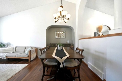 263 Coral Keys Drive Ne, Calgary, AB - Indoor Photo Showing Dining Room