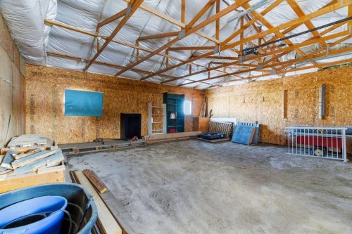 232003 Range Road 242, Namaka, AB - Indoor