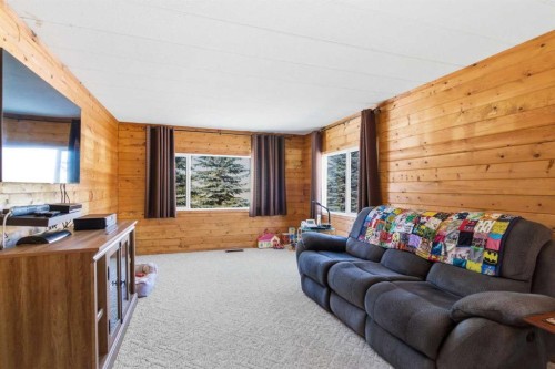 232003 Range Road 242, Namaka, AB - Indoor Photo Showing Other Room