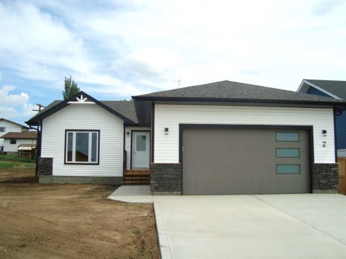2 Evron Place, Trochu, AB - Outdoor