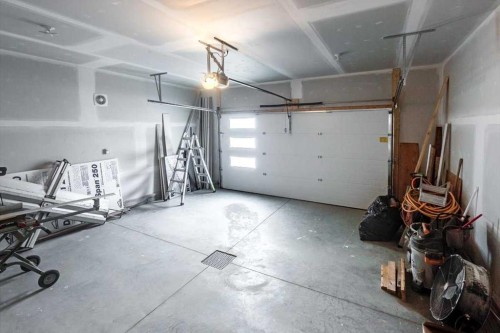 2 Evron Place, Trochu, AB - Indoor Photo Showing Garage