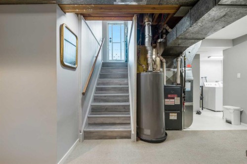 126 Springwood Drive Sw, Calgary, AB - Indoor