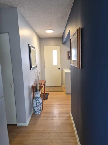 126 Springwood Drive Sw, Calgary, AB - Indoor Photo Showing Other Room