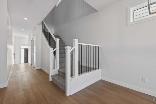 159 Greenwich Drive Nw, Calgary, AB - Indoor Photo Showing Other Room