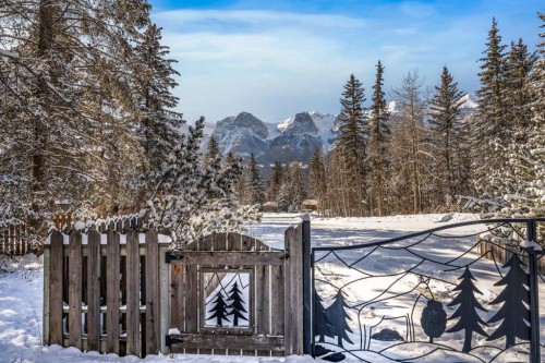 126 Elk Street, Harvie Heights, AB - Outdoor