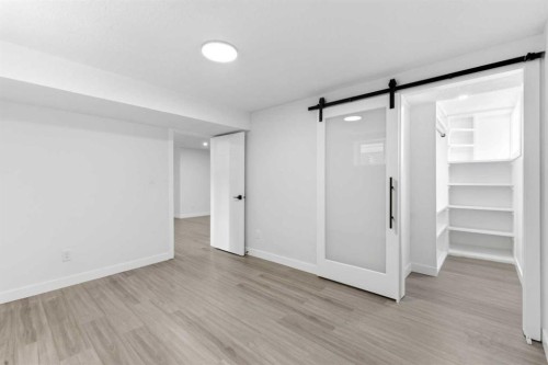 1412 19 Street Ne, Calgary, AB - Indoor Photo Showing Other Room