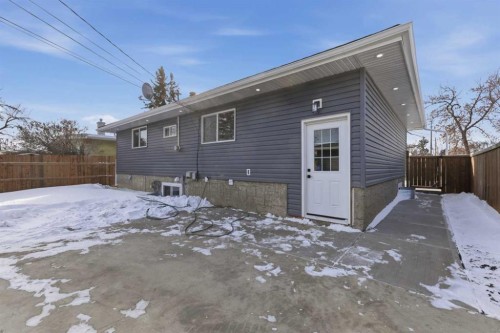 1412 19 Street Ne, Calgary, AB - Outdoor