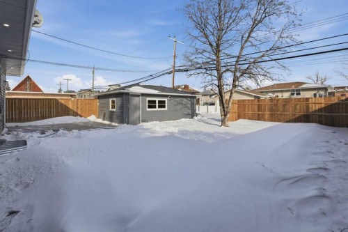 1412 19 Street Ne, Calgary, AB - Outdoor