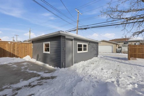 1412 19 Street Ne, Calgary, AB - Outdoor