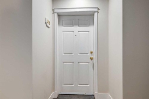 310-2134 Kensington Road Nw, Calgary, AB - Indoor Photo Showing Other Room