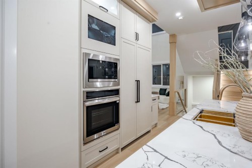 2057 Waterbury Road, Chestermere, AB - Indoor Photo Showing Kitchen