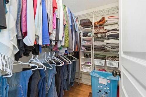 238 Sunset View, Cochrane, AB - Indoor With Storage