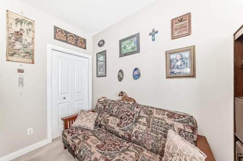 107-1005A Westmount Drive, Strathmore, AB - Indoor Photo Showing Bedroom