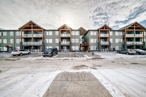 107-1005A Westmount Drive, Strathmore, AB - Outdoor With Facade