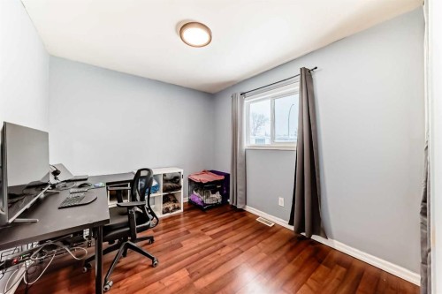 644 Spring Haven Court Se, Airdrie, AB - Indoor Photo Showing Office