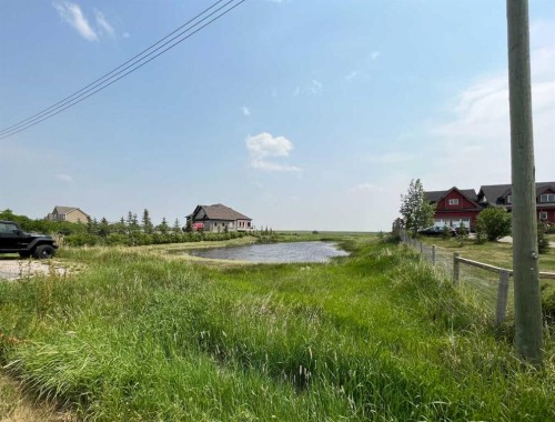 421 Railway, Cheadle, AB 