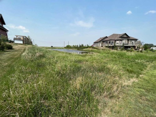 421 Railway, Cheadle, AB 