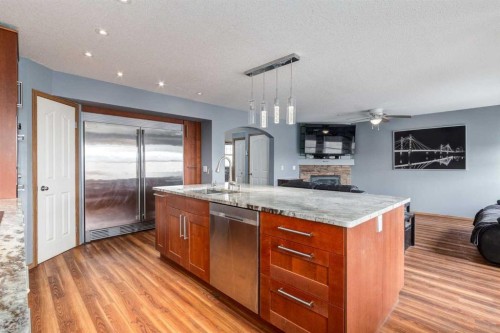 191 Panamount Heights Nw, Calgary, AB - Indoor Photo Showing Kitchen With Upgraded Kitchen