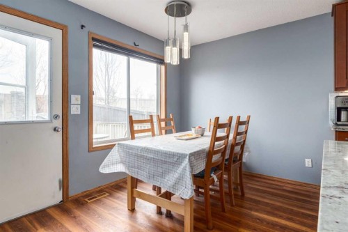 191 Panamount Heights Nw, Calgary, AB - Indoor Photo Showing Dining Room