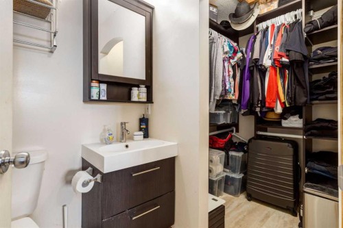 191 Panamount Heights Nw, Calgary, AB - Indoor With Storage