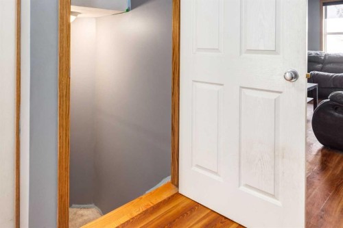 191 Panamount Heights Nw, Calgary, AB - Indoor Photo Showing Other Room