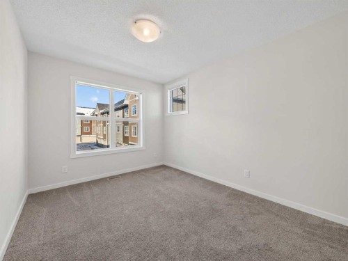 302 Cranbrook Square Se, Calgary, AB 