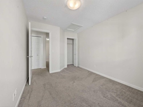 302 Cranbrook Square Se, Calgary, AB 