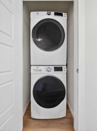 302 Cranbrook Square Se, Calgary, AB 